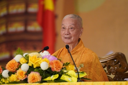 Trưởng lão Hòa thượng Thích Trí Quảng thăm, sách tấn cho Phật tử Đạo tràng Pháp Hoa miền Bắc